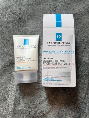 La Roche-Posay Toleriane Double Repair Face Moisturizer UV SPF 30 — White